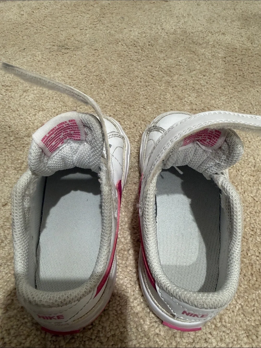 Nike Toddlers 7C White Sneakers with Pink Swoosh